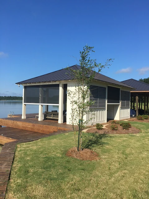 Retractable screens project photograph